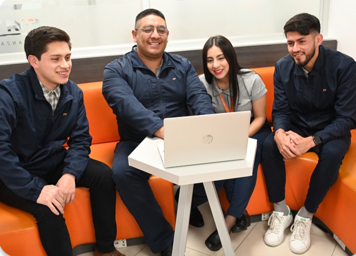 TRABAJA CON NOSOTROS